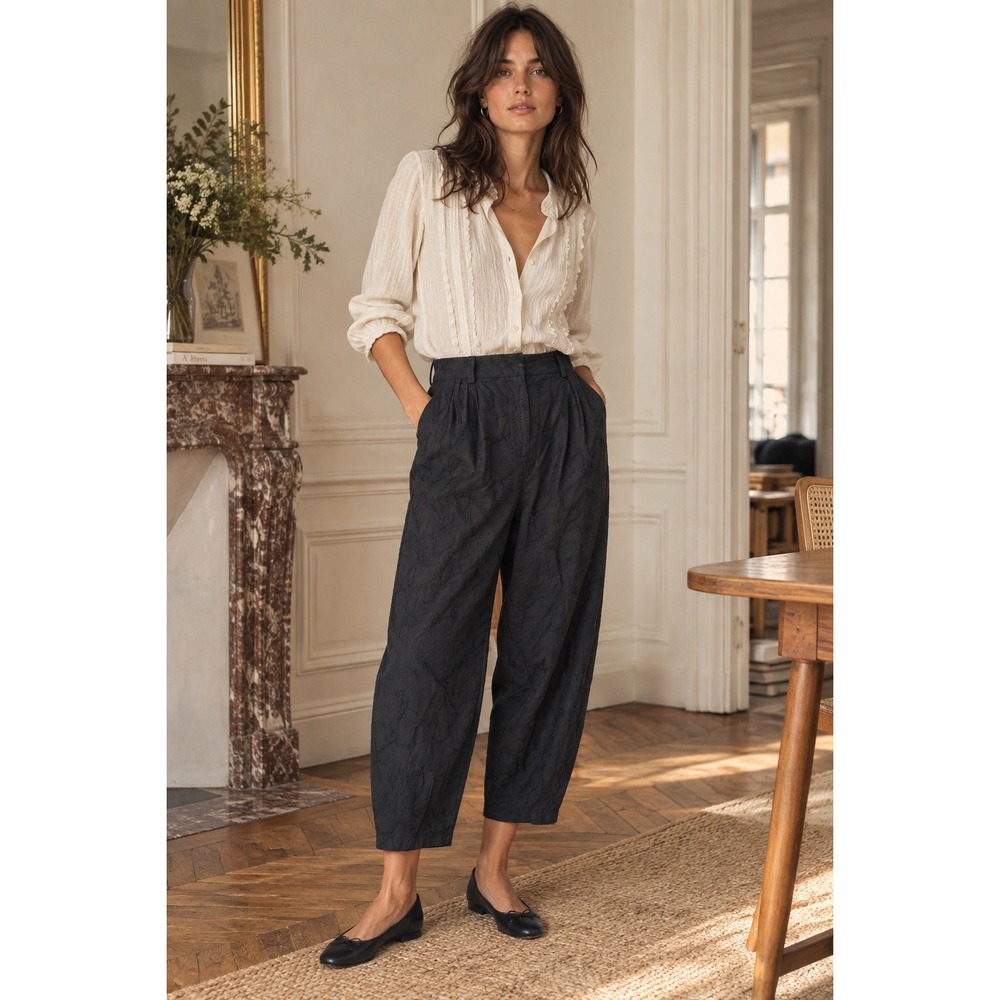 House of Harlow Black Embroidered Barrel Pants L Cropped High Waisted Cotton